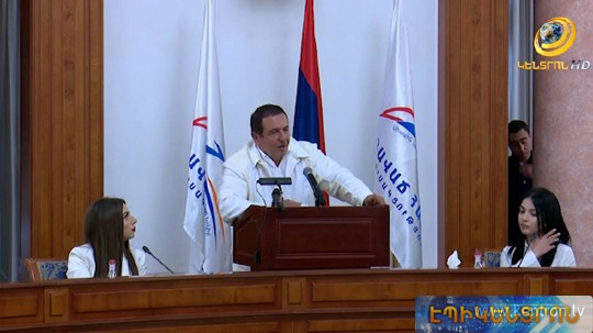 &laquo;2 տարում 50 բարձրահարկ պետք է կառուցել ու էդ հարցը փակել&raquo;.Ծառուկյանը՝ տնակային ավանների մասին