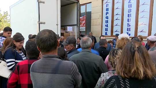 Գ.Ծառուկյանի օգնությամբ Գեղարքունիքի մարզի զինծառայողների 100-ից ավելի ծնողներ մեկնել են Արցախ