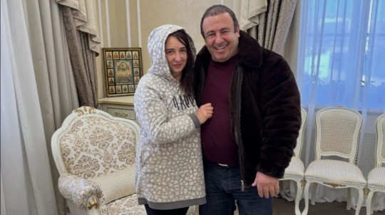 «Չտրվե՛լ զգացմունքայնությանը, լինե՛լ առավելագույնս զուսպ». բլոգեր Բելլայի պատմությունը մեր մասին է