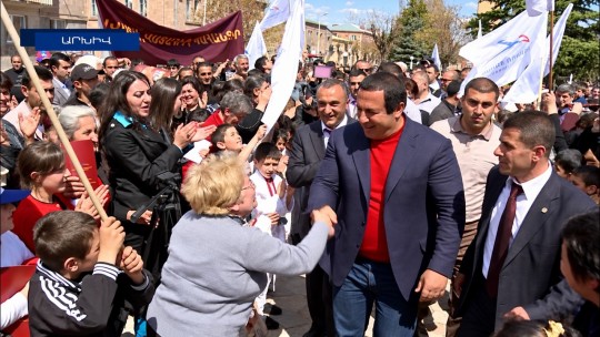Երբ դիմացինի հոգսը դառնում է քոնը. Ծառուկյան հիմնադրամի սոցիալական ծրագրերը